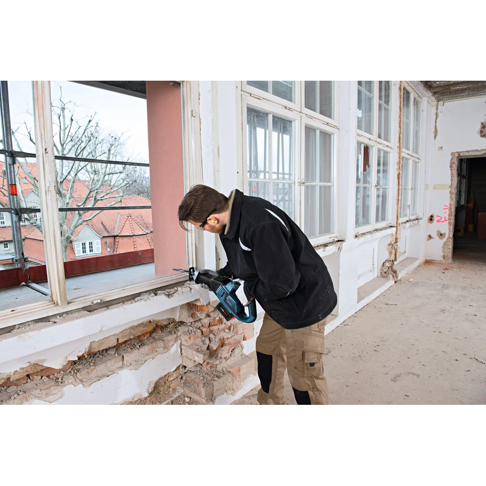 Budget 👏 Bosch GSA18V-125N 18V EC Brushless 1-1/4 In.-Stroke Multi-Grip Reciprocating Saw (Tool Only) 😍 6 Budget 👏 Bosch GSA18V-125N 18V EC Brushless 1-1/4 In.-Stroke Multi-Grip Reciprocating Saw (Tool Only) 😍 - Image 6